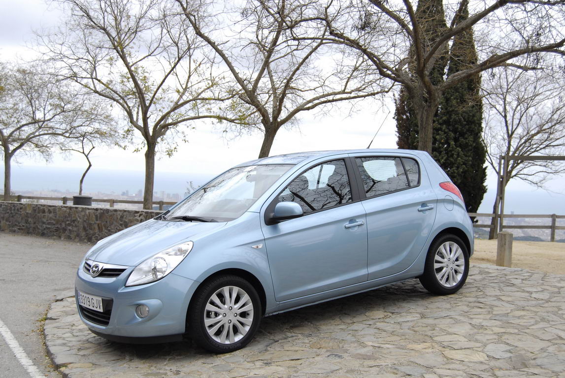 Hyundai_i20_rt_0802.jpg