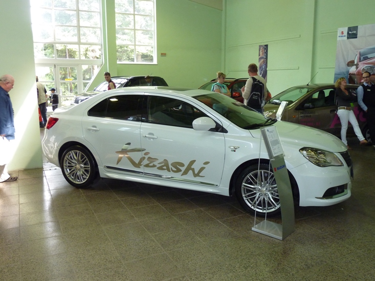 Suzuki Kizashi 2.JPG