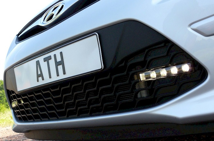 tagfahrlicht_hyundai_i30_ab2010_12403_3_z3.jpg