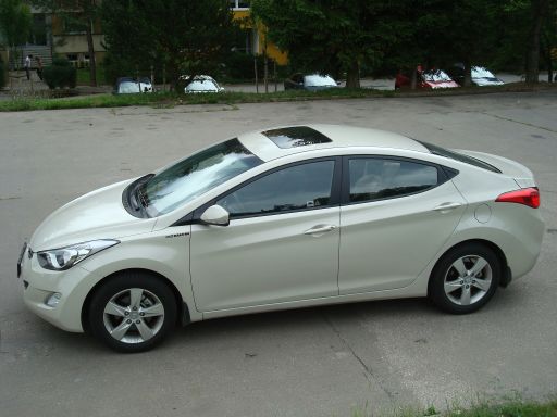 ELANTRA 2011.jpg