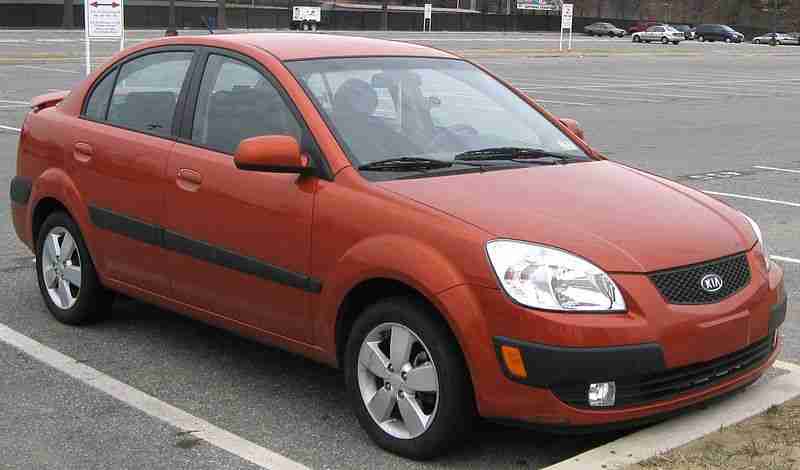 800px-Kia_Rio_SX_sedan.jpg