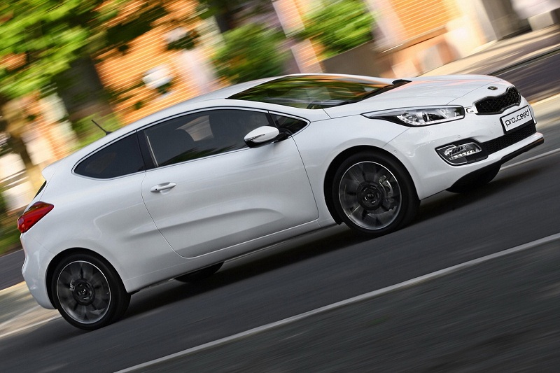 2013-Kia-Pro-Ceed-42a.jpg