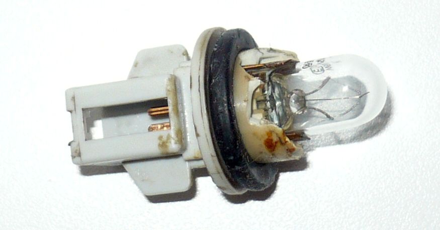 Objímka bezpaticové žárovky (1).JPG