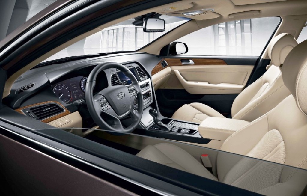 2015-Hyundai-Sonata-Interior-Front-Cabin-Driver-Side-View.jpg