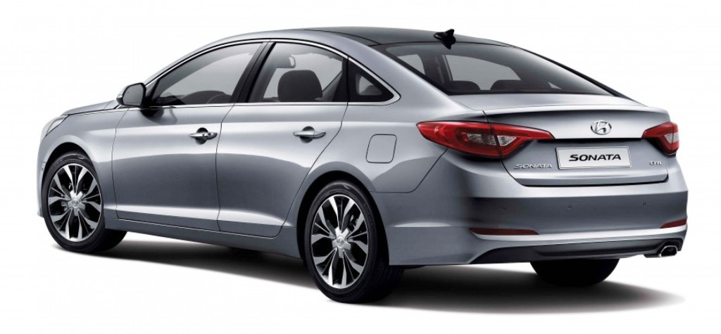 2015-Hyundai-Sonata-Rear-Left-Quarter.jpg