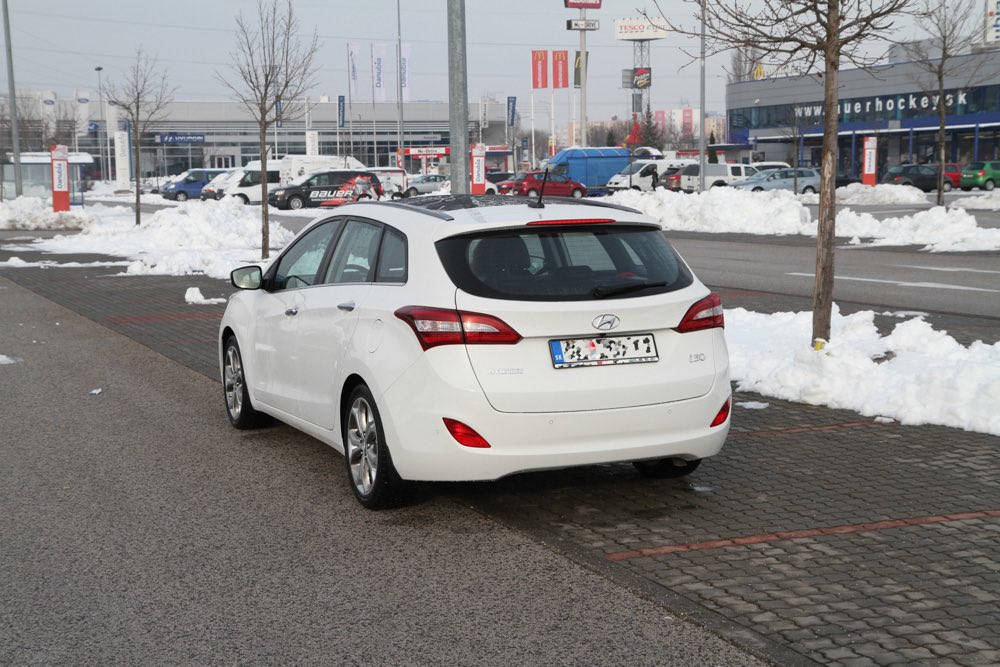 i30cw-back.jpg