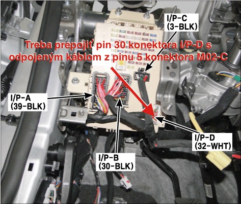 konektor IP-D, pin 30, červeno-oranžový kábel.jpeg
