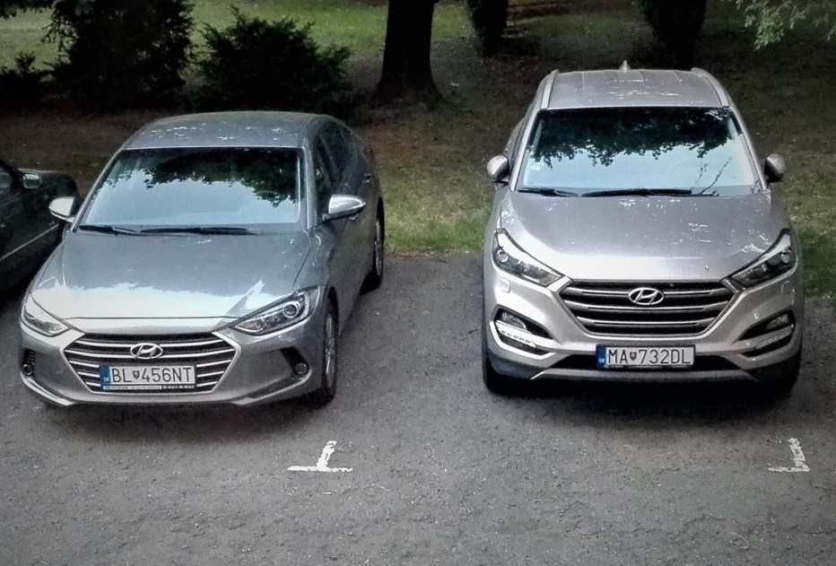 Elantra vs.Tucson..jpg