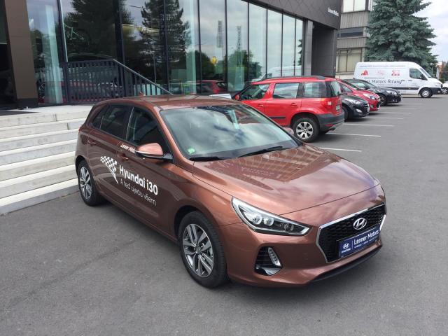 Ještě autosalonová..