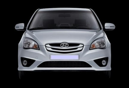 HyundaiAccentrestylingprimeimmagini_04.jpg