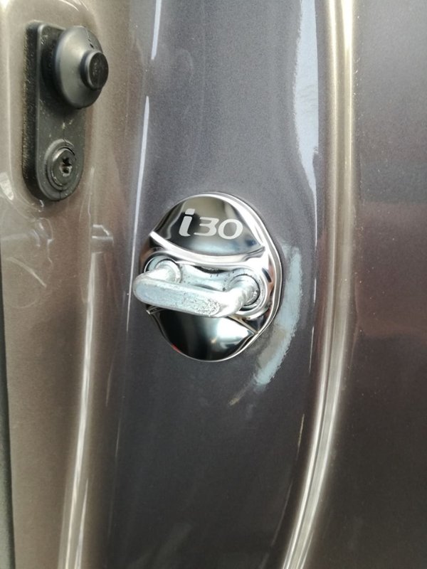 Nerezové kryty na zámky dverí s logom i30