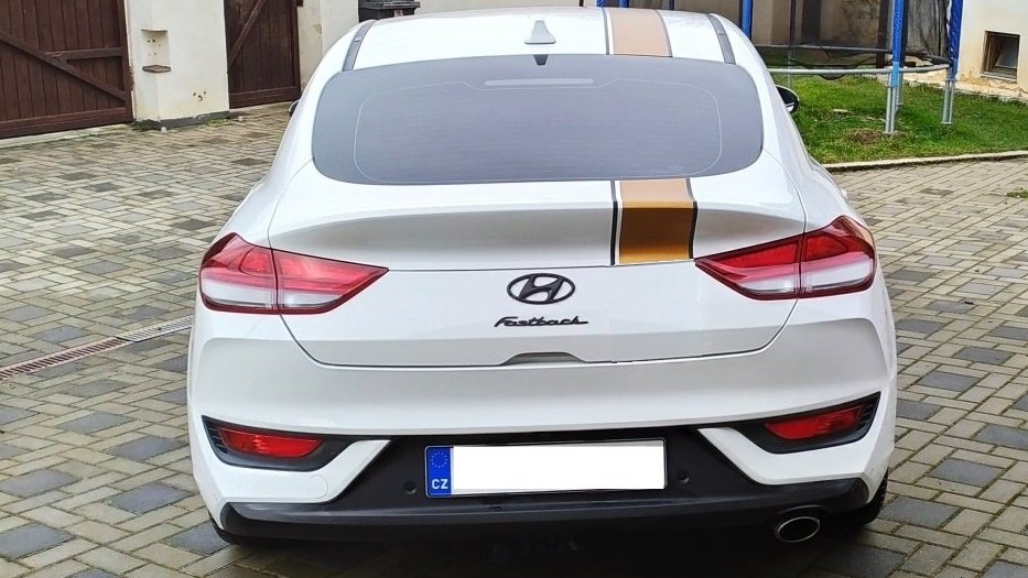 Hyundai i30 Fastback 226.jpg