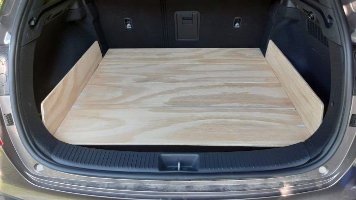 Sestavená podlaha před očalouněním