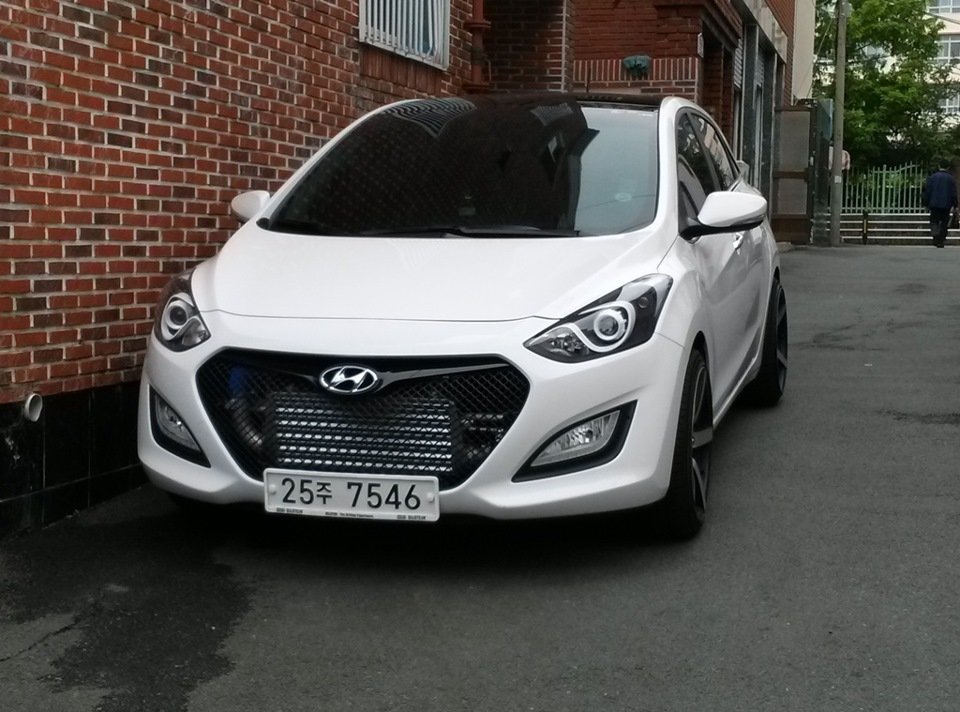 Hyundai_i30_japanese_tuned.jpg