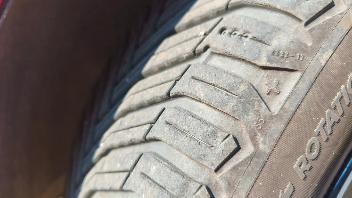 IMG20251002154047 pneu (Medium).jpg