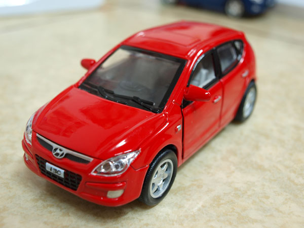 mini_i30_red_01.JPG