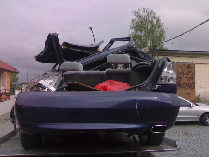 29052007898car.JPG