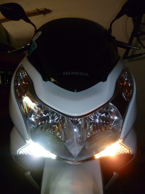 vlevo LED, vpravo klasika