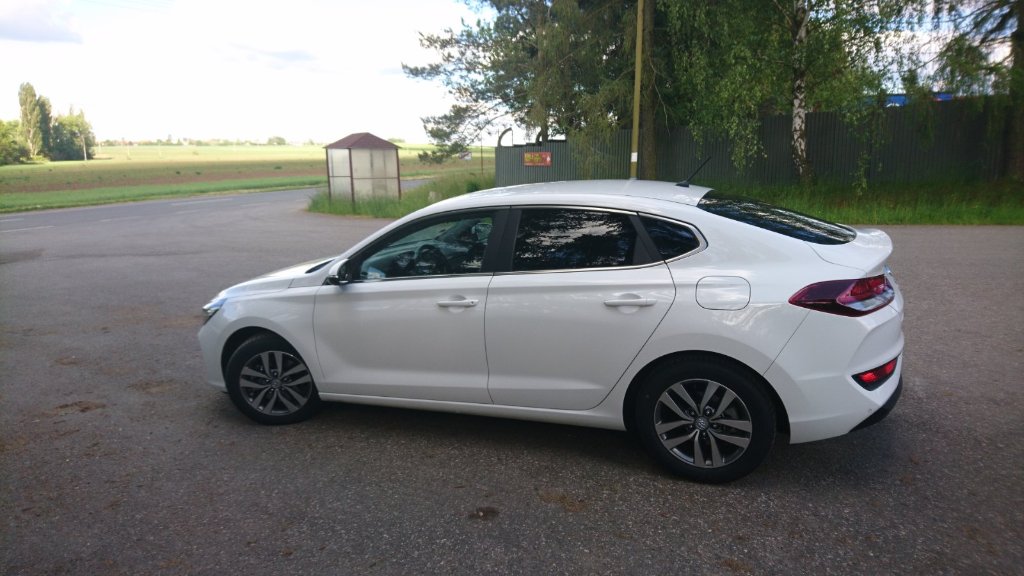 i30 fastback_6.jpg
