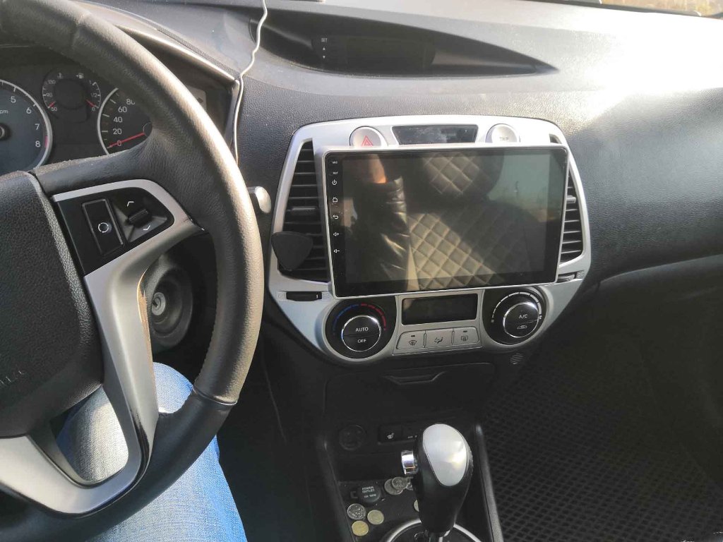 Hyundai_i20 -big_LCD_2DIN -2.jpg