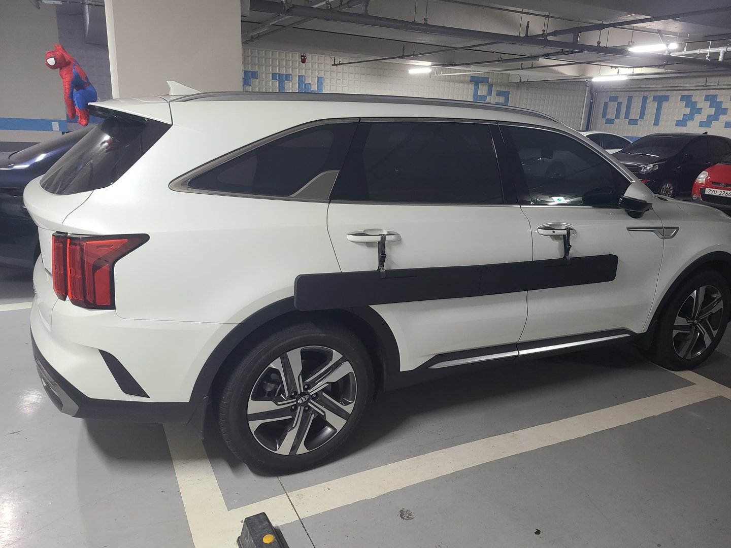 Hyundai_with_original_door_cover (bobaedream.co.kr).jpg